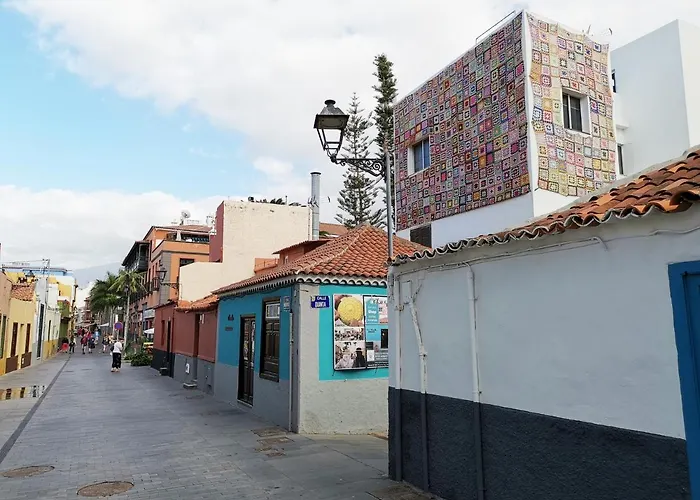 Home2book Design דירה *